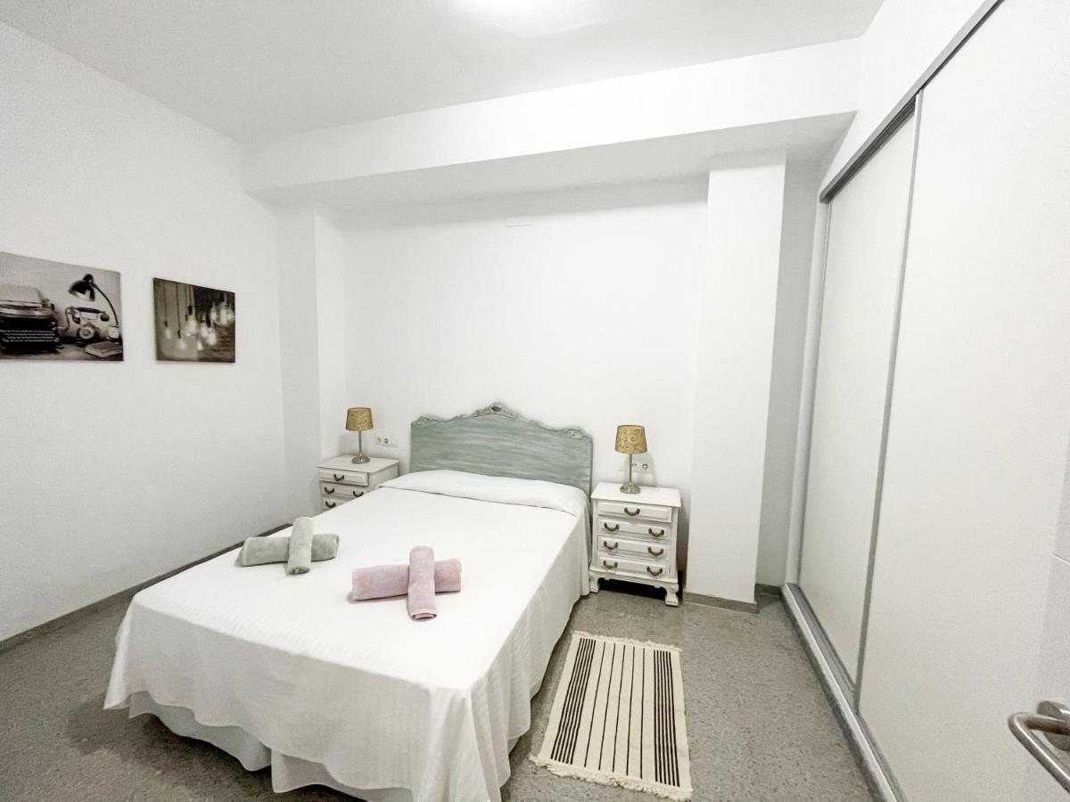 Amplio Apartamento En Av. Carlos Haya Málaga Extérieur photo